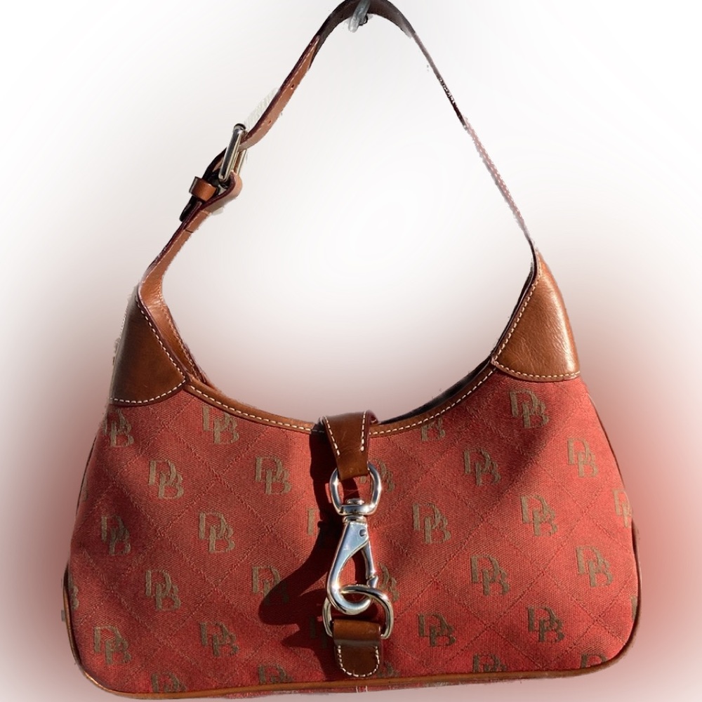 Vintage Dooney & Bourke Purse Red Signature DB Logo Canvas Monogram Hobo Bag - Picture 2 of 5